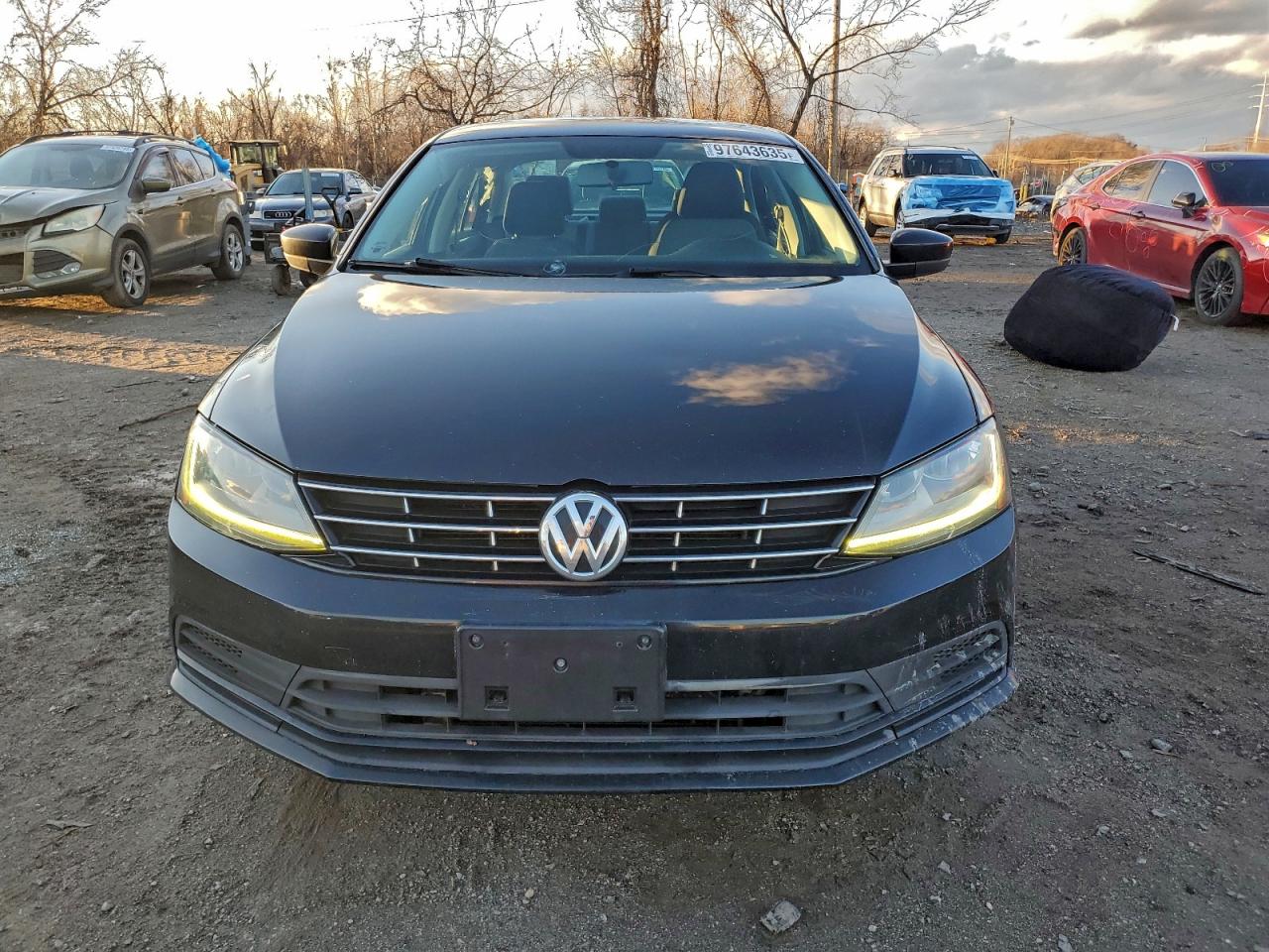 2018 VOLKSWAGEN JETTA photo 5