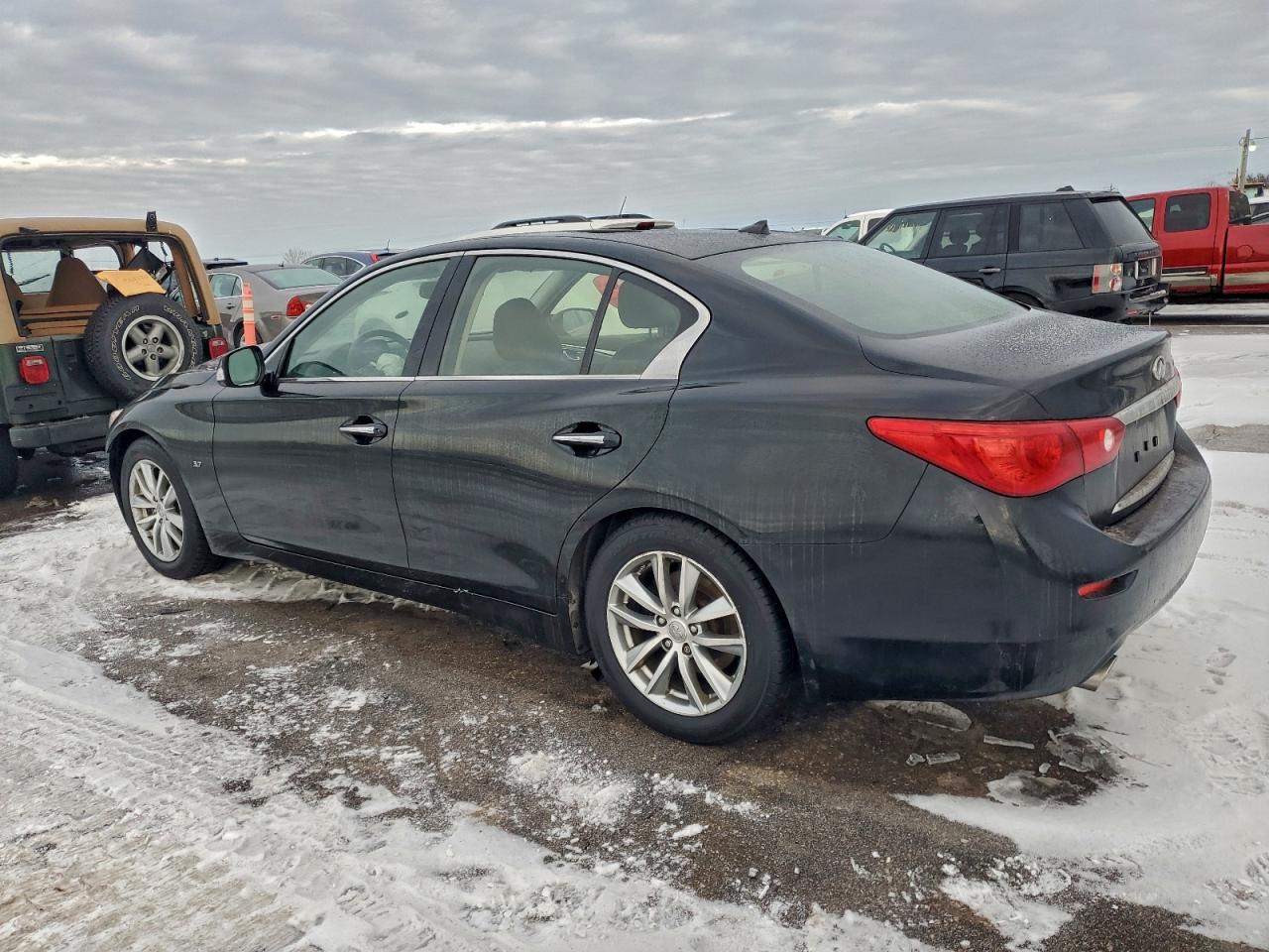 2015 INFINITI Q50 BASE photo 2