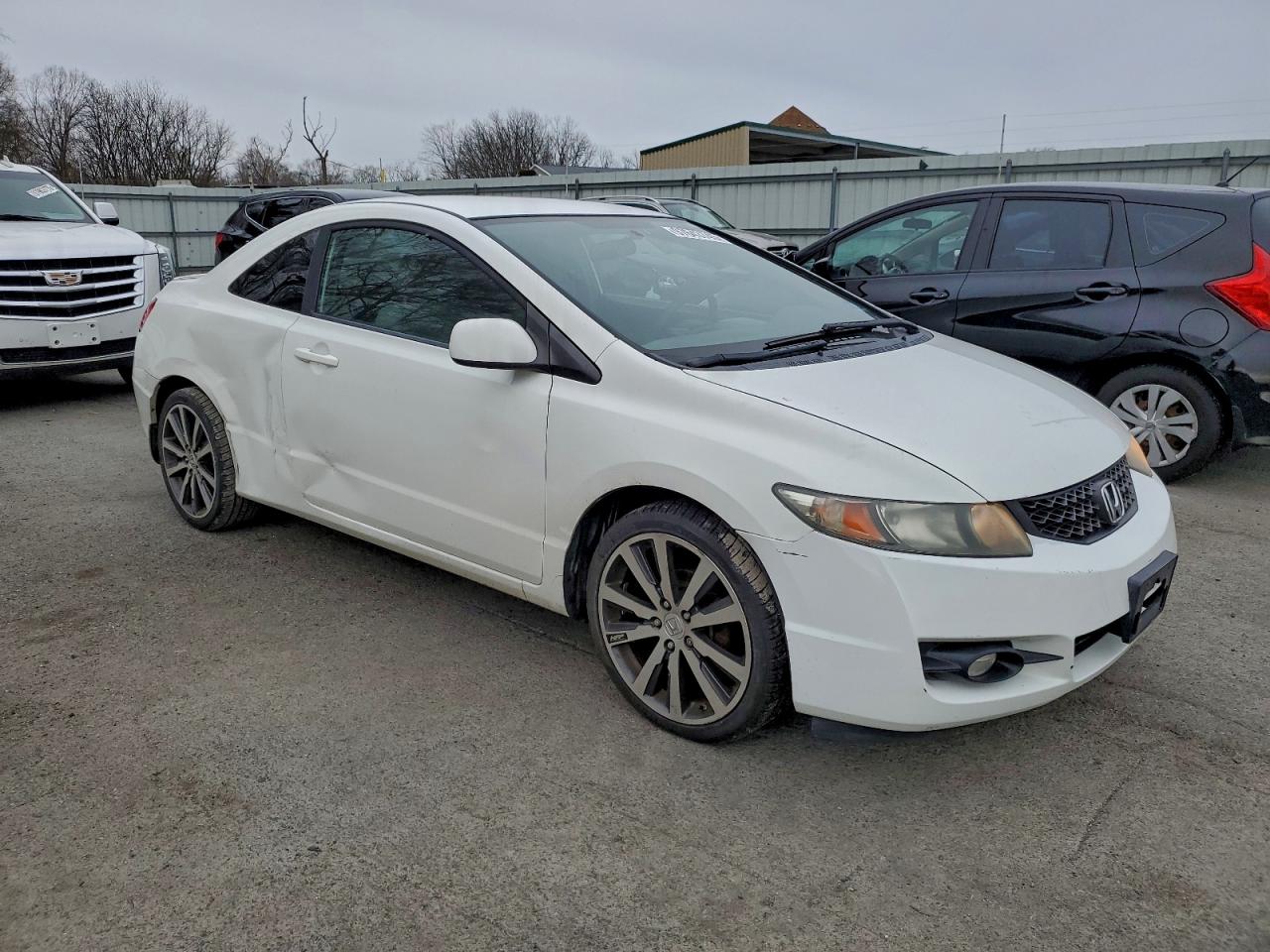 2010 HONDA CIVIC LX photo 4