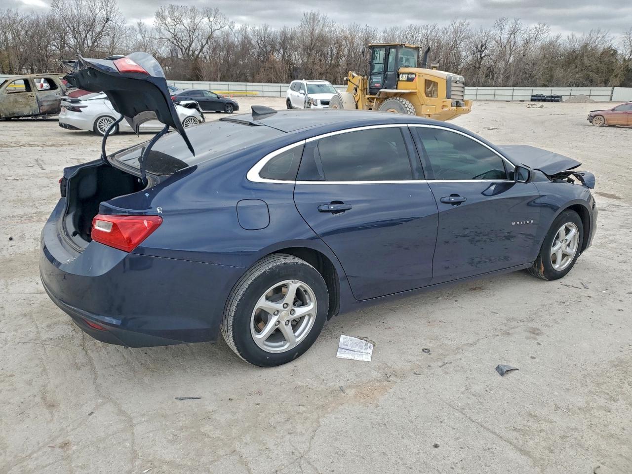 2017 CHEVROLET MALIBU LS photo 3