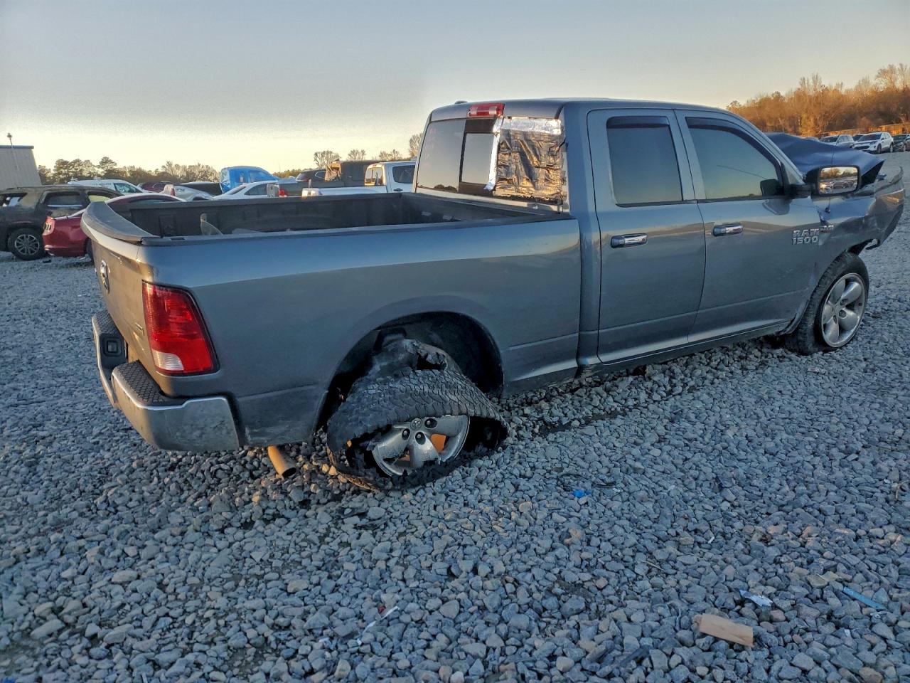 2014 RAM 1500 SLT photo 5