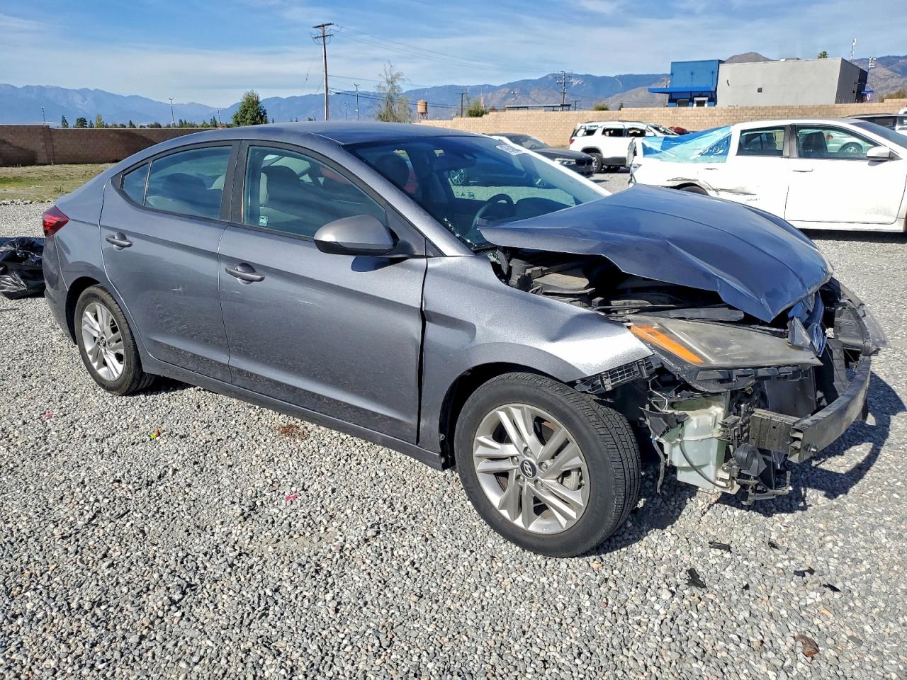 2019 HYUNDAI ELANTRA SEL photo 4