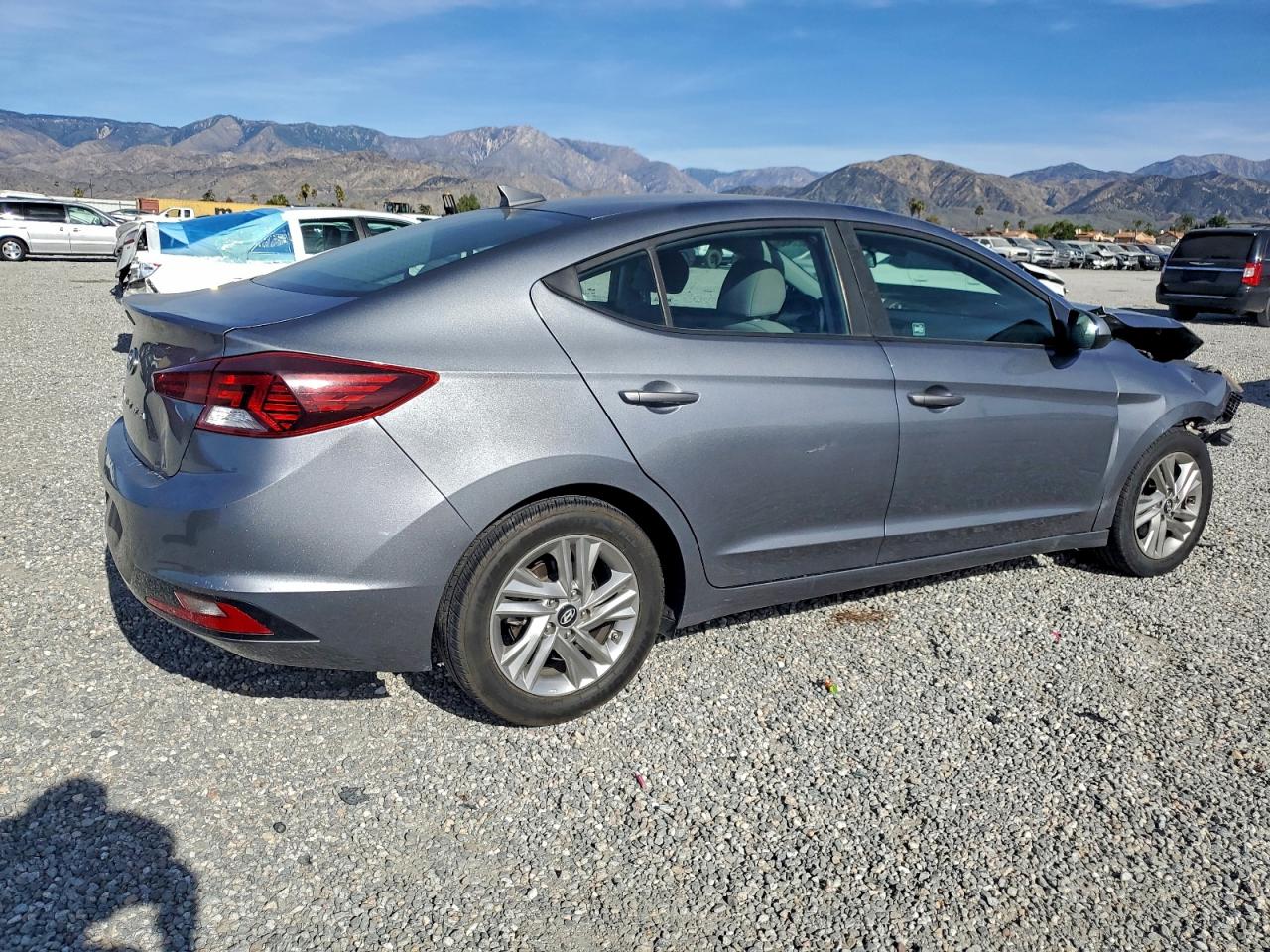 2019 HYUNDAI ELANTRA SEL photo 3