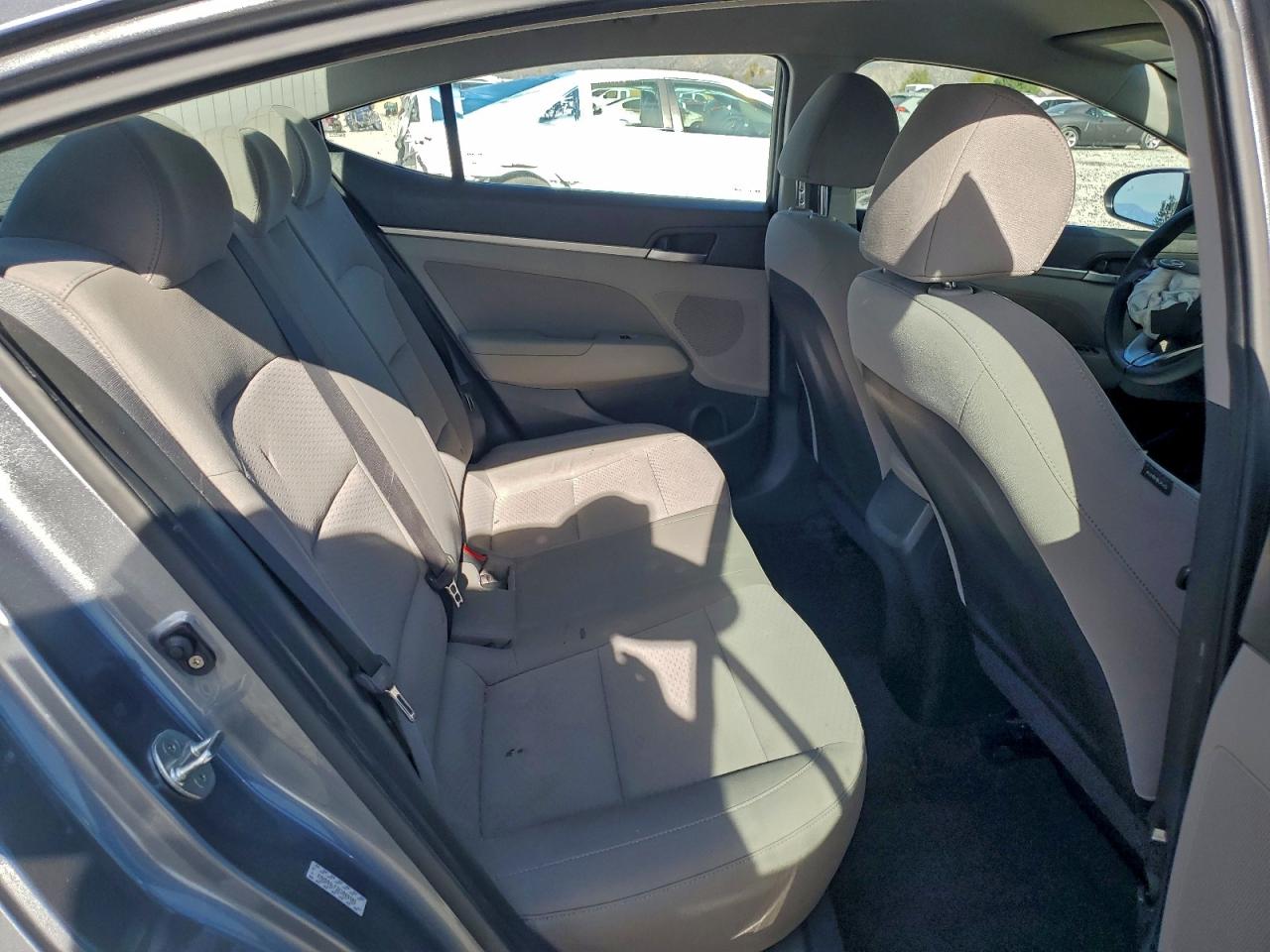 2019 HYUNDAI ELANTRA SEL photo 10