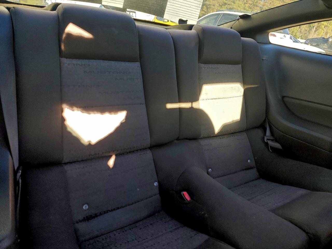 2008 FORD MUSTANG photo 10
