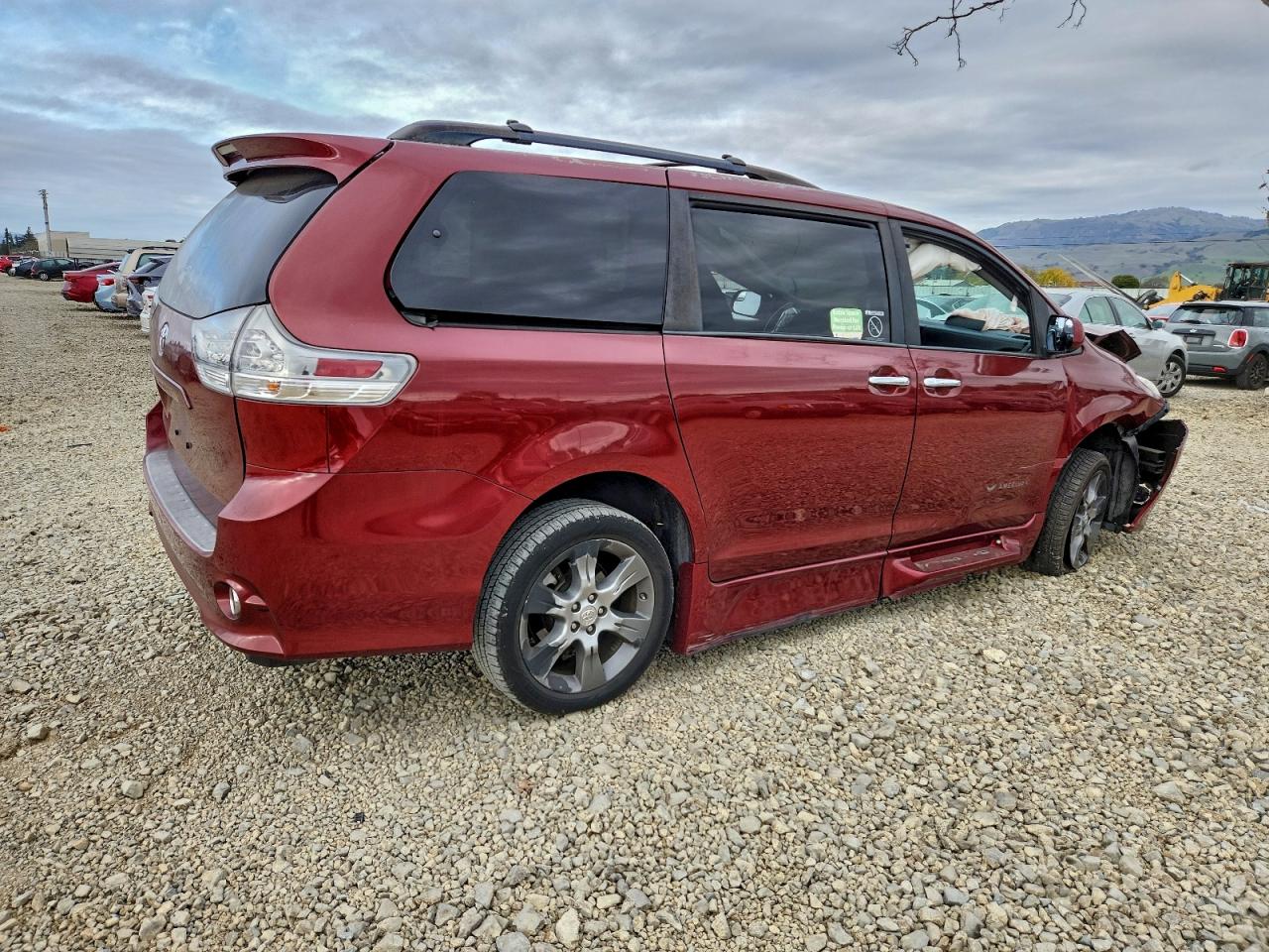 2015 TOYOTA SIENNA SPORT photo 3