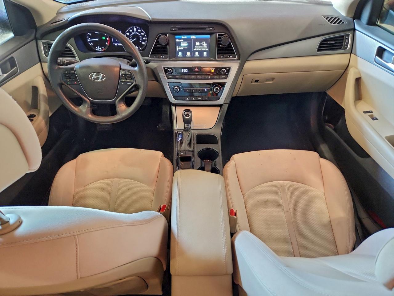 2017 HYUNDAI SONATA SE photo 8