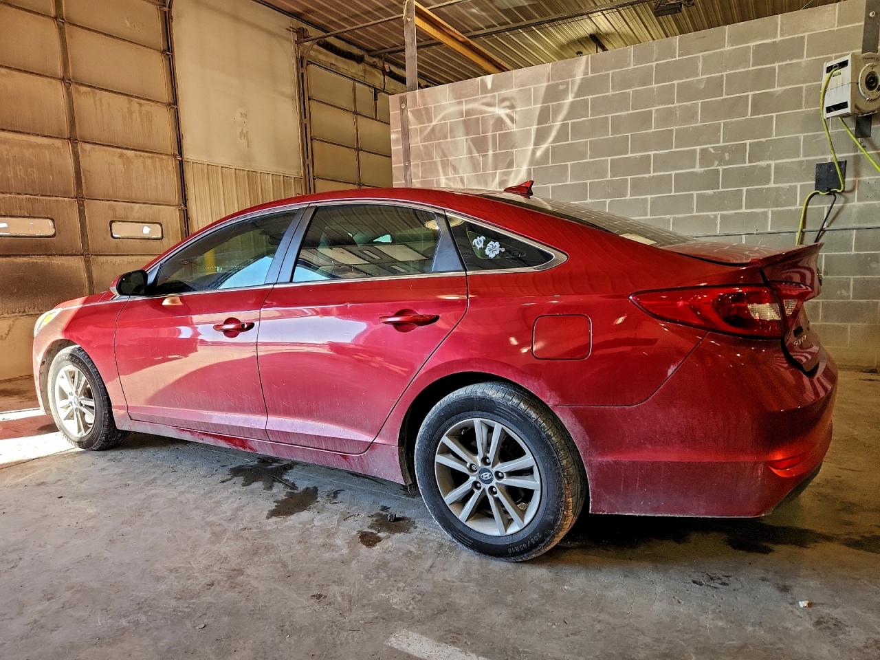 2017 HYUNDAI SONATA SE photo 2