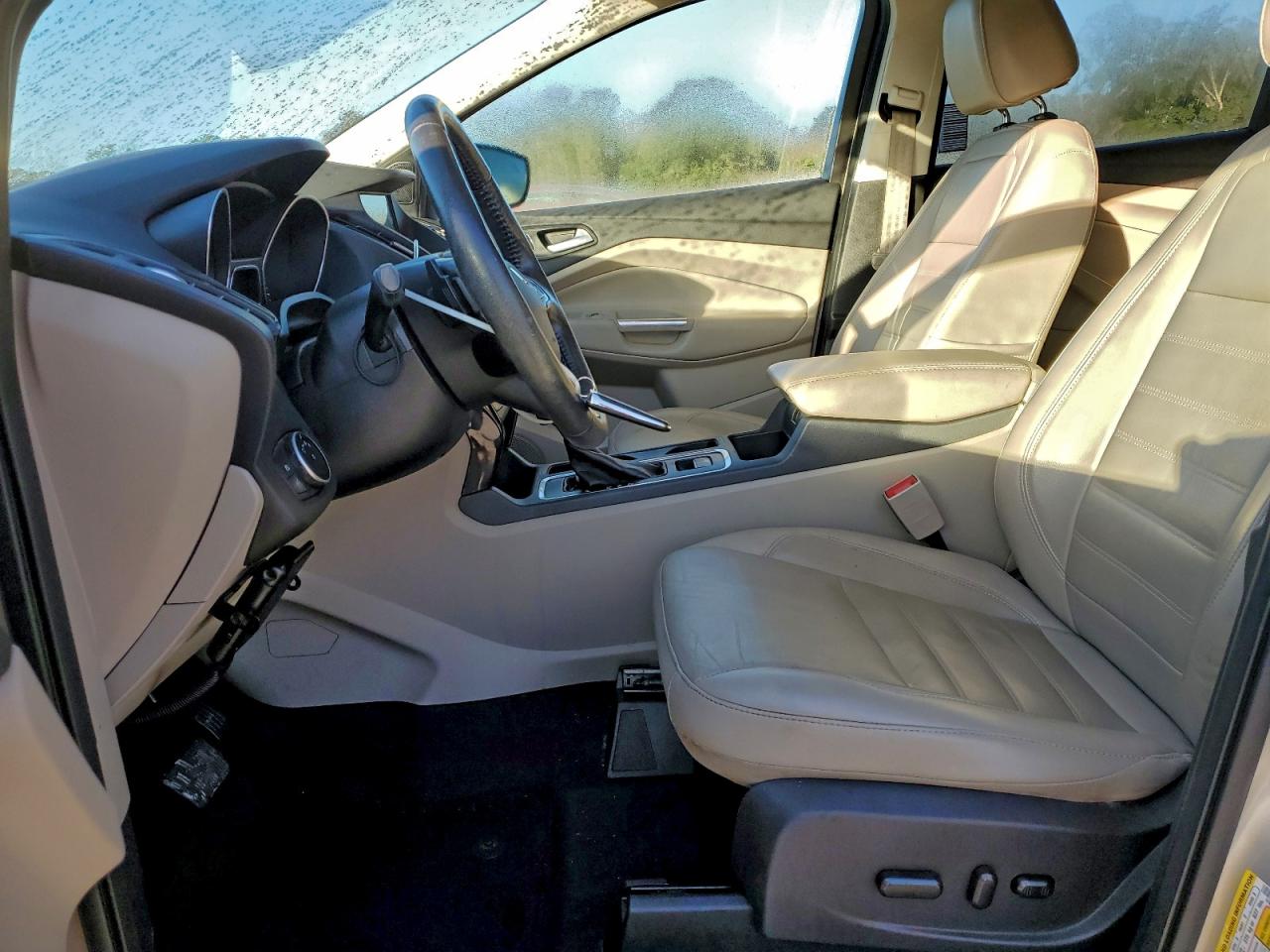 2017 FORD ESCAPE TITANIUM photo 19