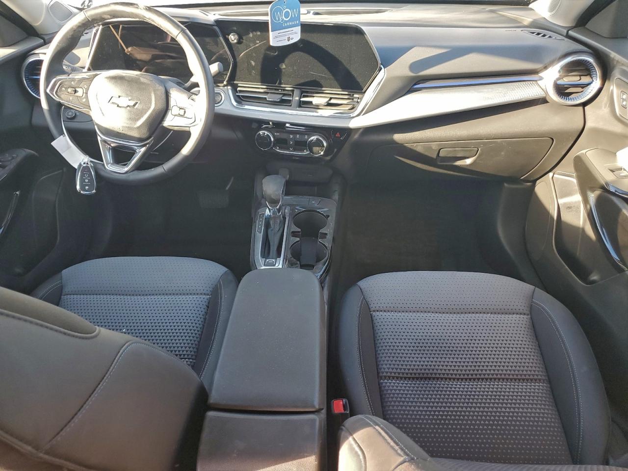 2025 CHEVROLET TRAX 1LT photo 8