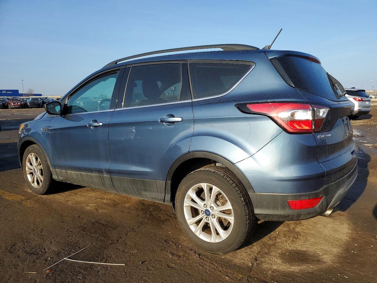 2018 FORD ESCAPE SE photo 2