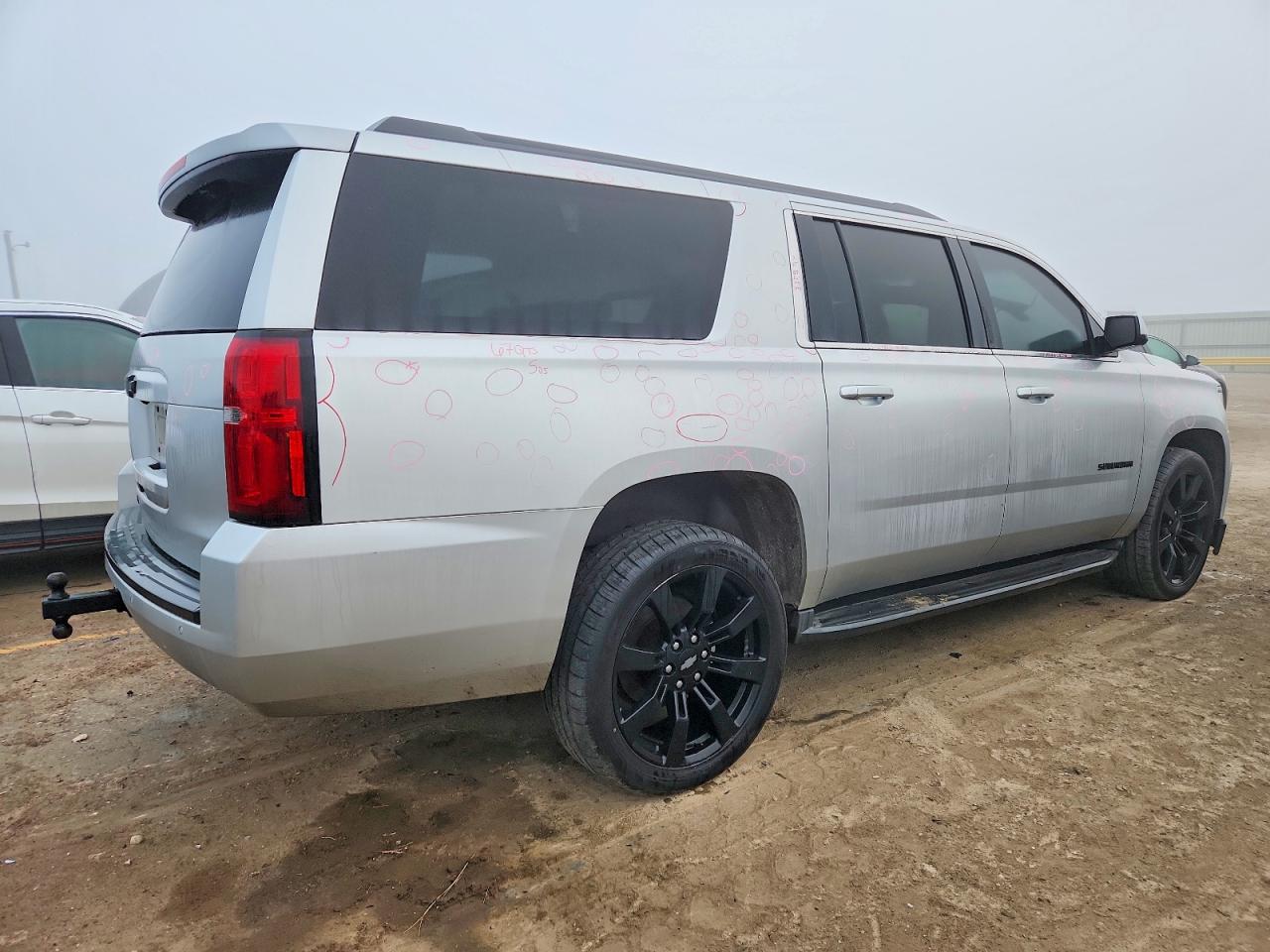 2018 CHEVROLET SUBURBAN K1500 LT photo 3