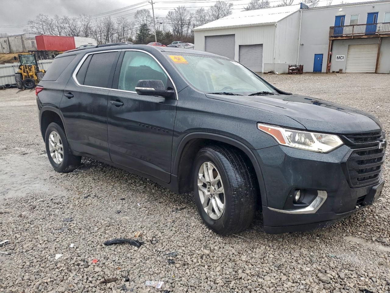 2019 CHEVROLET TRAVERSE LT photo 4