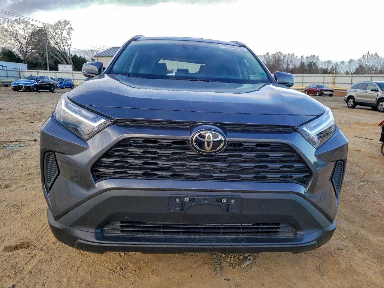 2025 TOYOTA RAV4 XLE photo 5