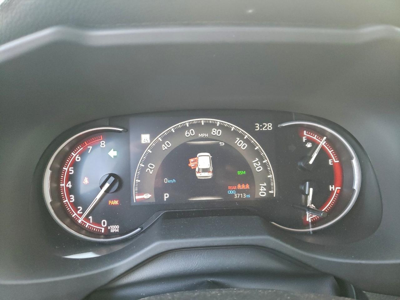 2025 TOYOTA RAV4 XLE photo 9