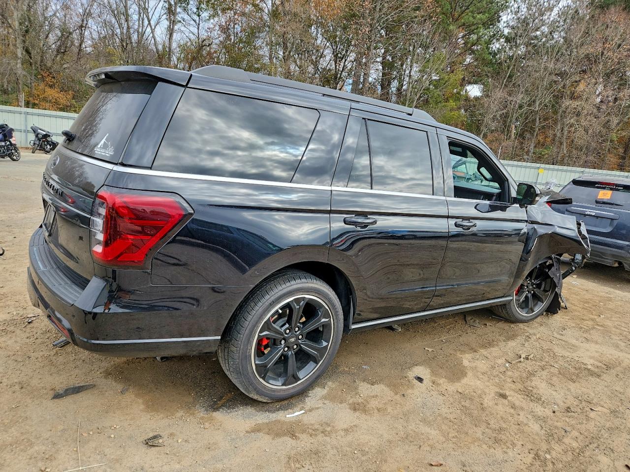 2024 FORD EXPEDITION LIMITED photo 3