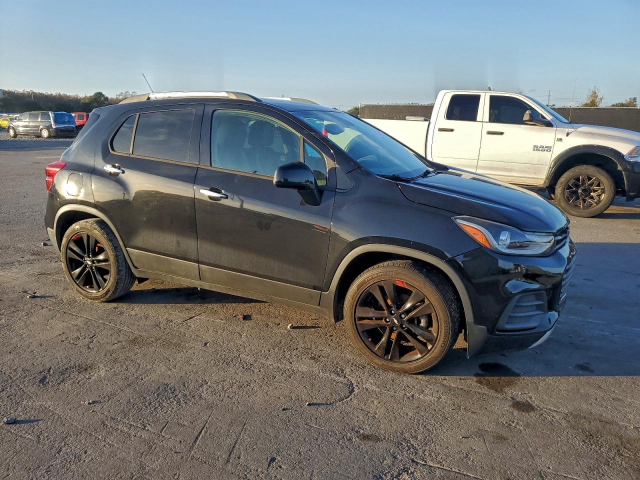 2019 CHEVROLET TRAX 1LT photo 4