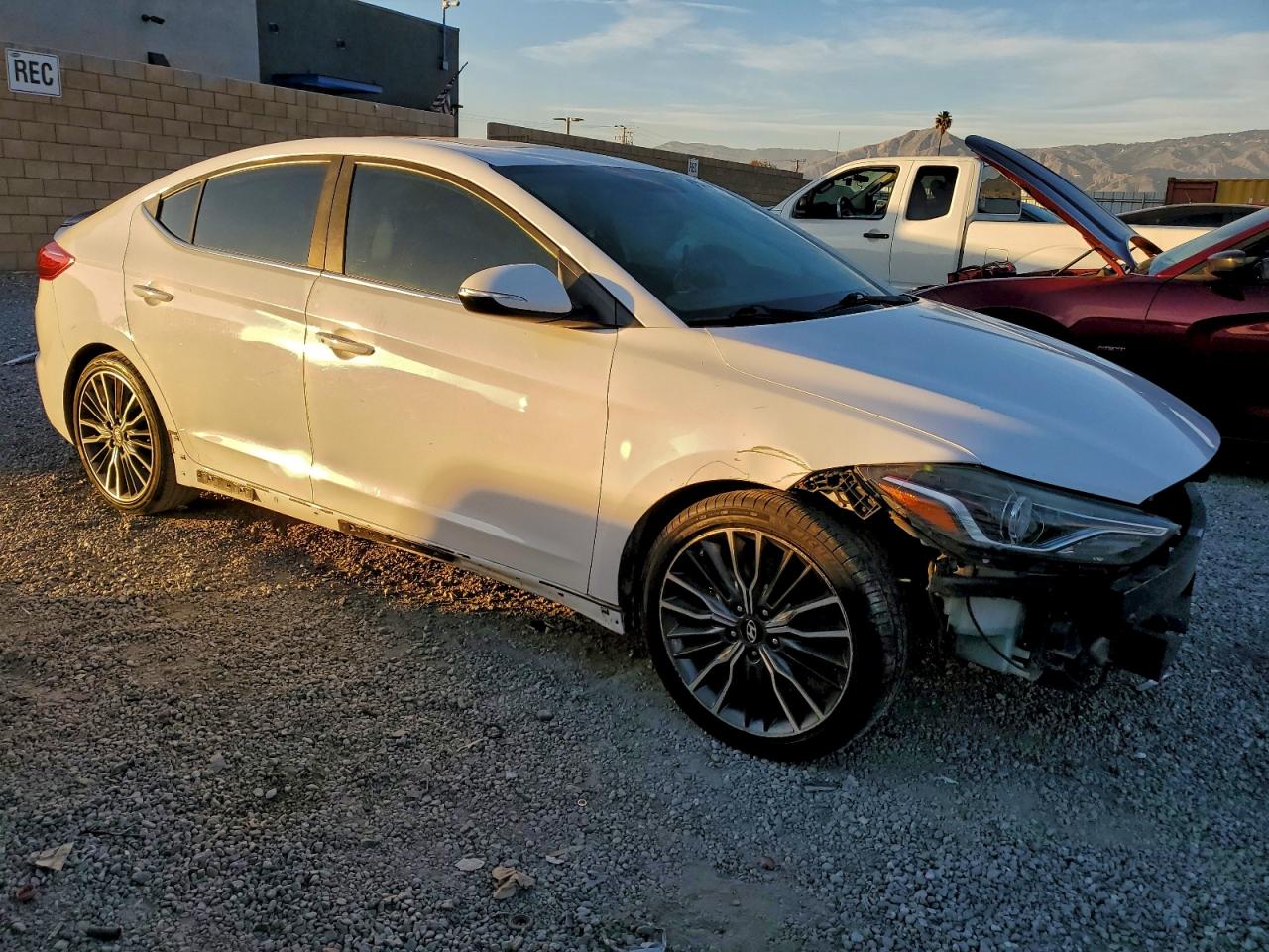 2018 HYUNDAI ELANTRA SPORT photo 7
