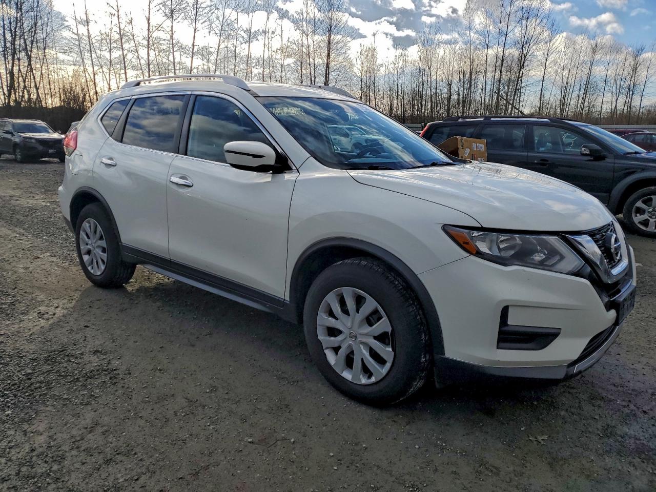 2017 NISSAN ROGUE S photo 4