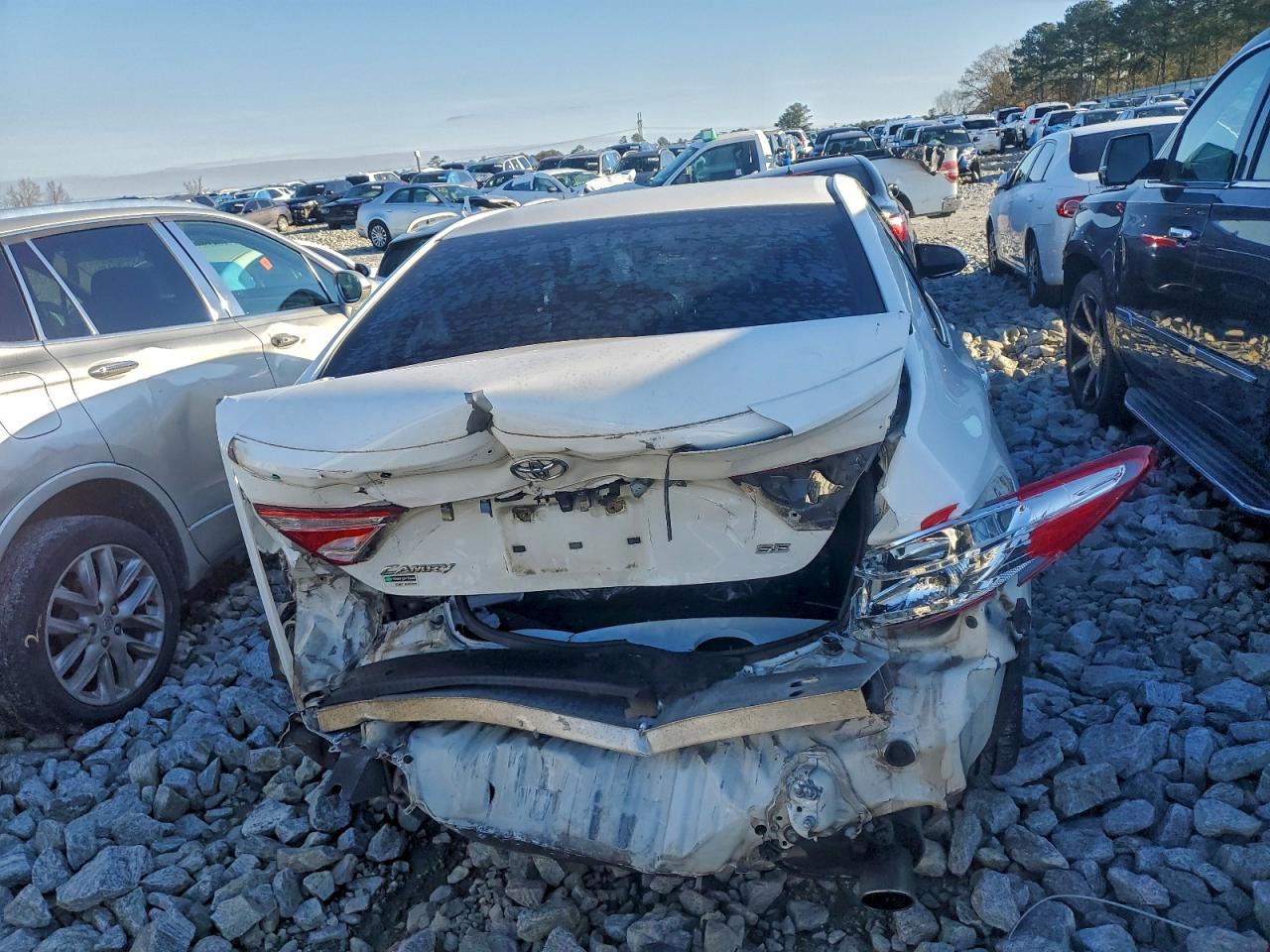 2017 TOYOTA CAMRY LE photo 21
