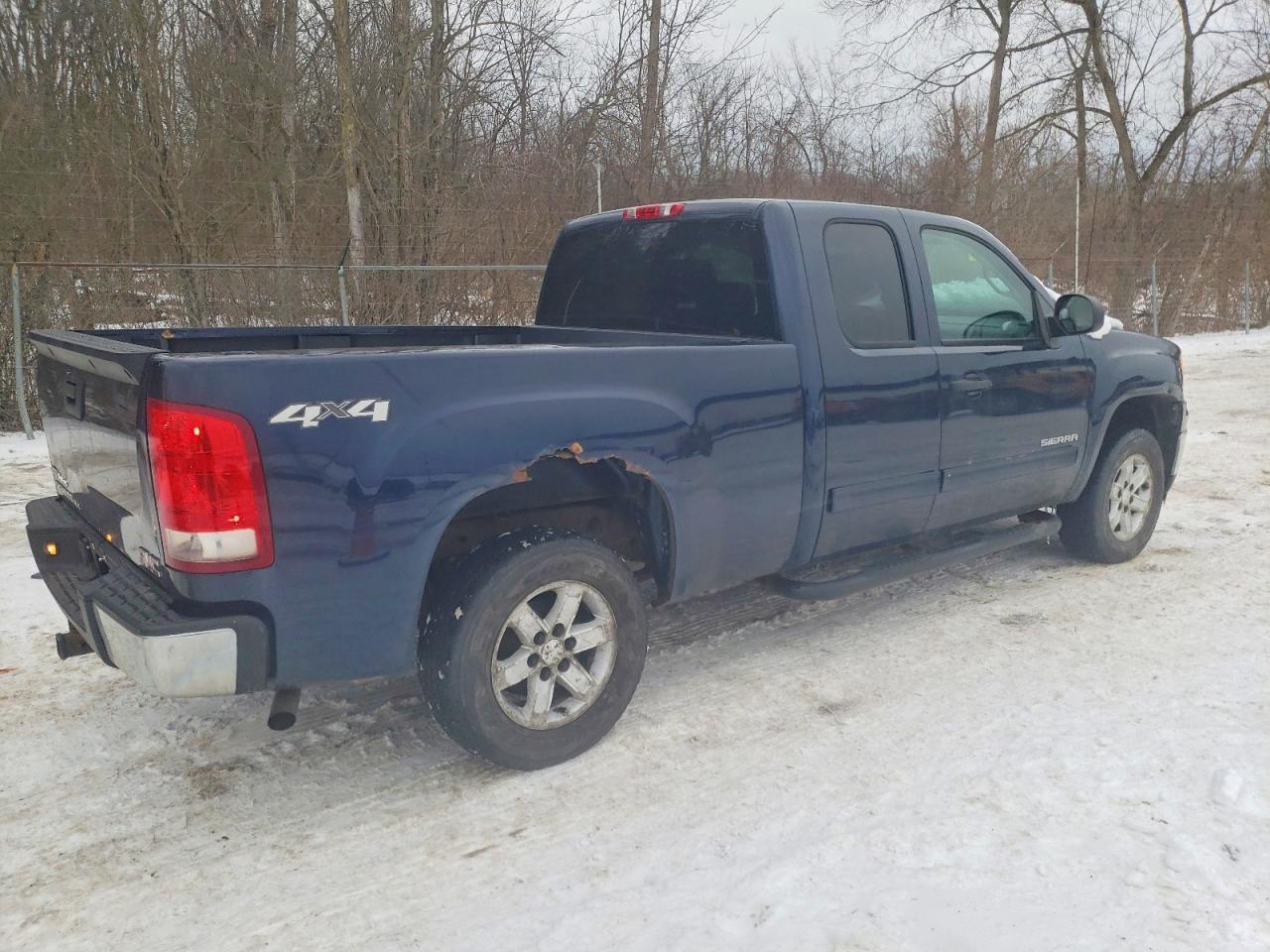 2010 GMC SIERRA K1500 SLE photo 3