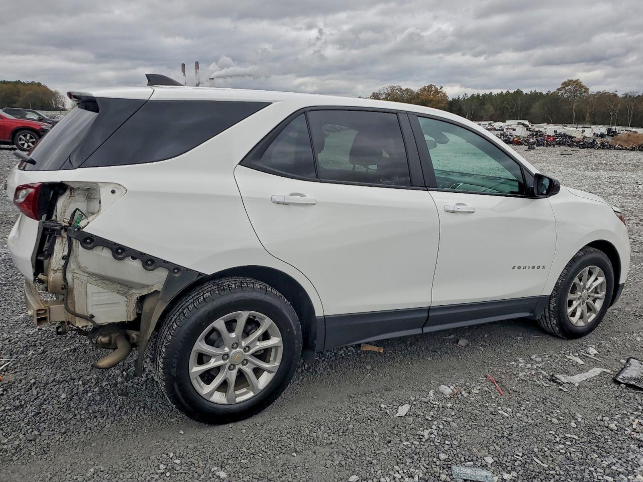 2021 CHEVROLET EQUINOX LS photo 3