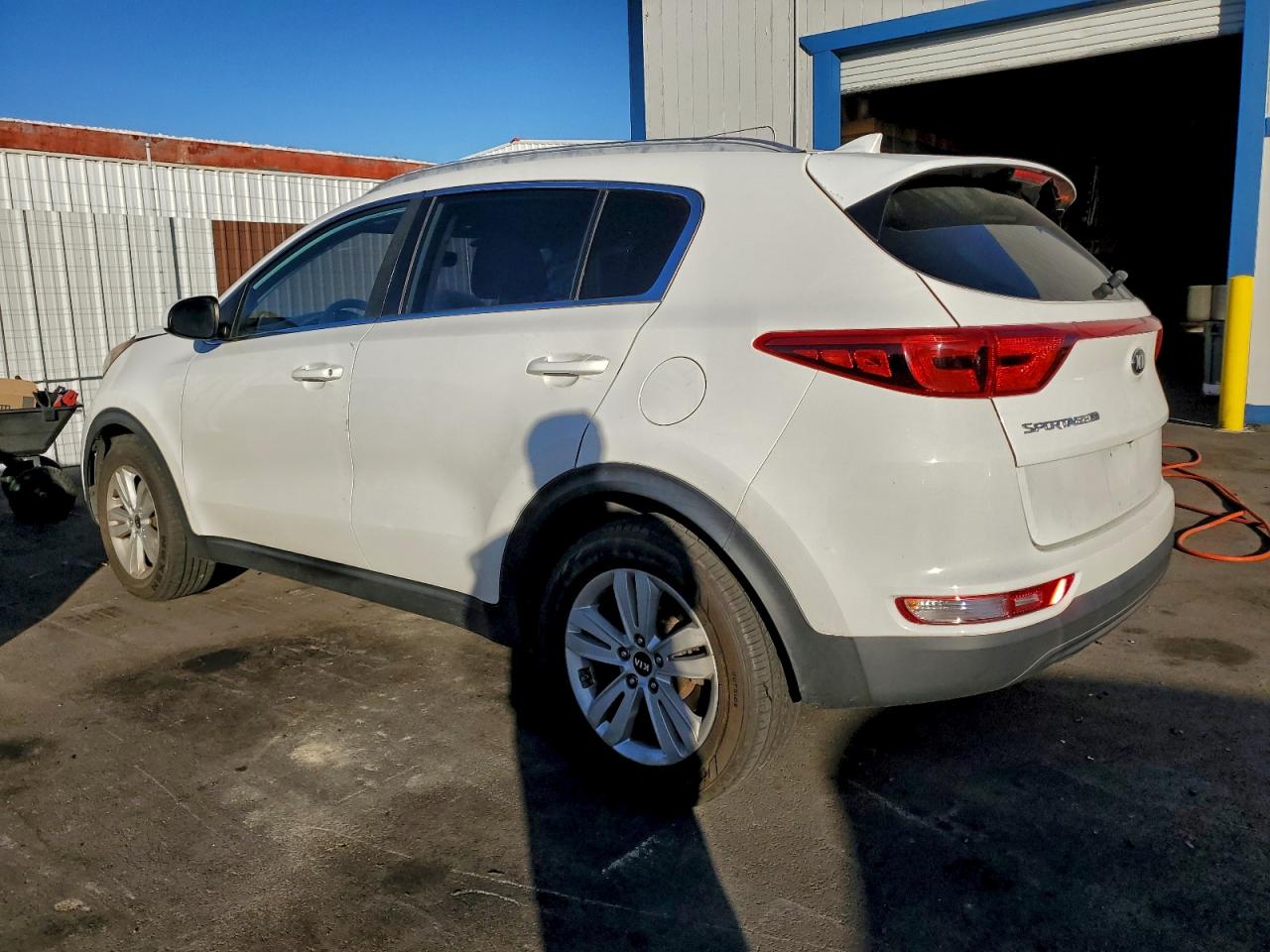 2017 KIA SPORTAGE LX photo 2