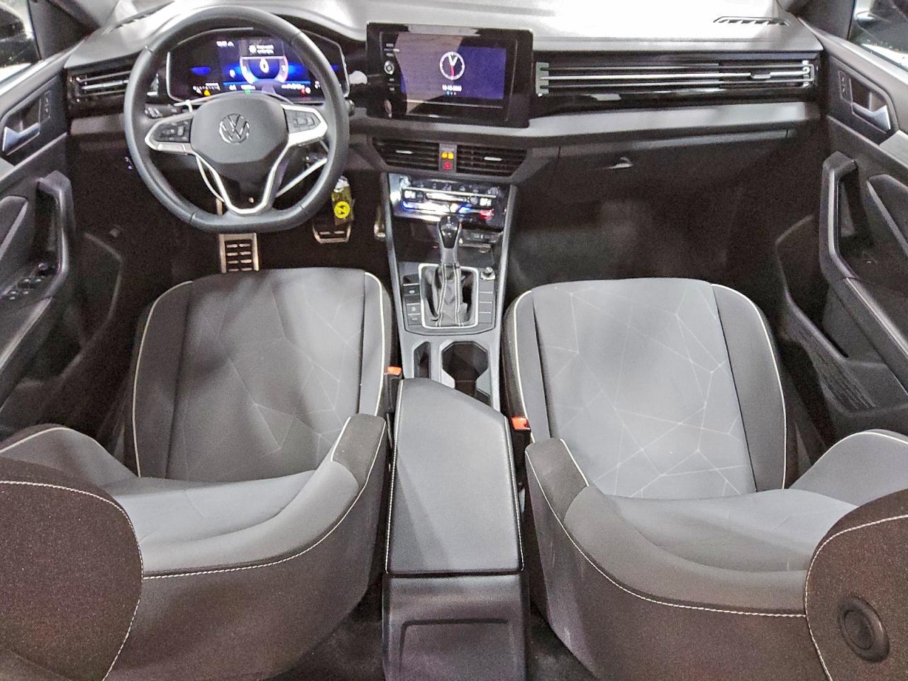 2025 VOLKSWAGEN JETTA SPORT photo 8