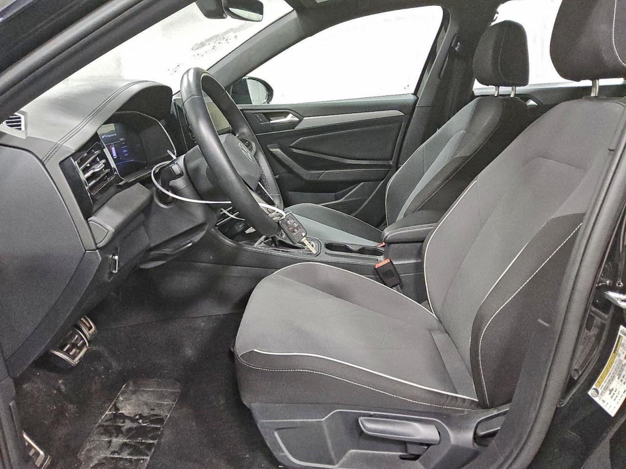 2025 VOLKSWAGEN JETTA SPORT photo 7