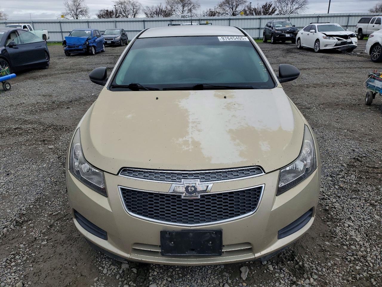 2014 CHEVROLET CRUZE LS photo 5