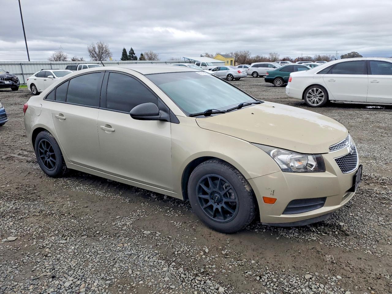2014 CHEVROLET CRUZE LS photo 4