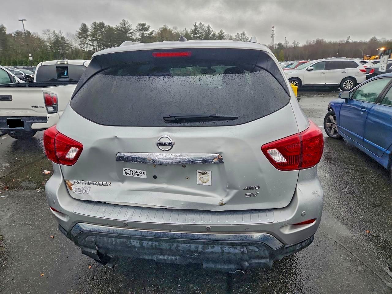 2017 NISSAN PATHFINDER S photo 6