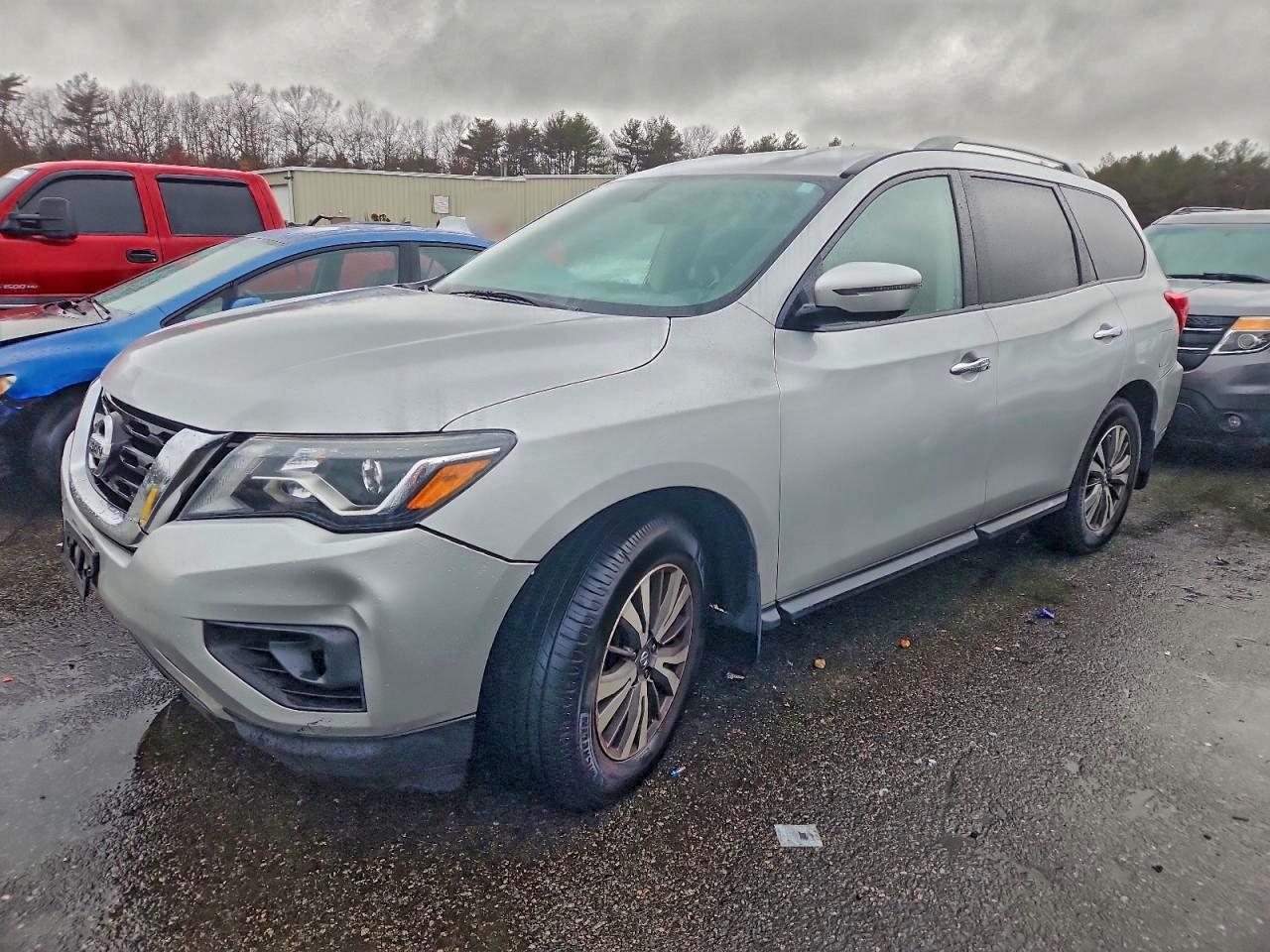 2017 NISSAN PATHFINDER