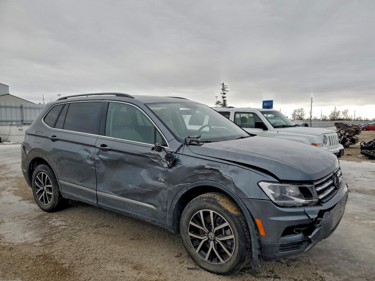 2021 VOLKSWAGEN TIGUAN SE photo 10