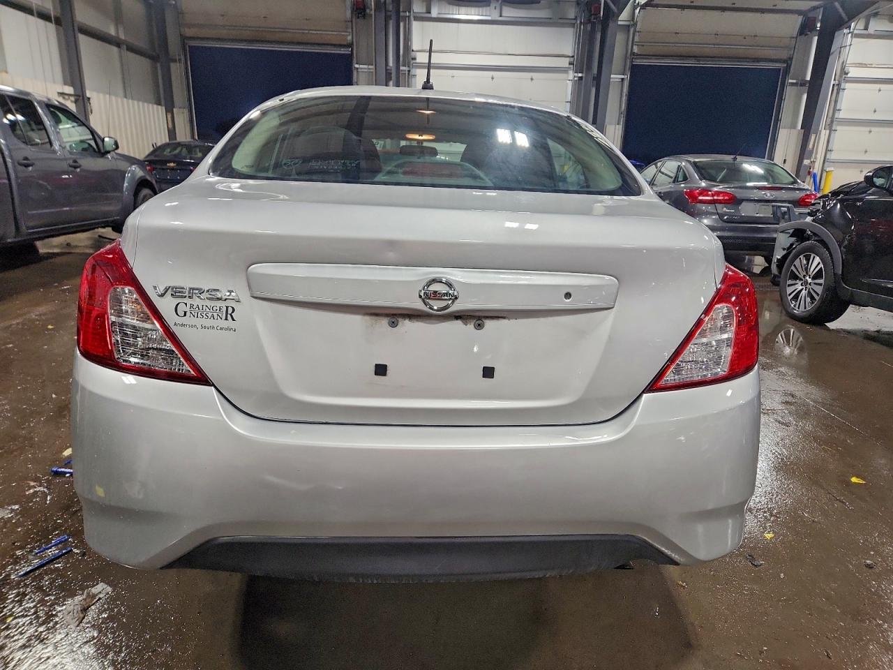 2018 NISSAN VERSA S photo 11