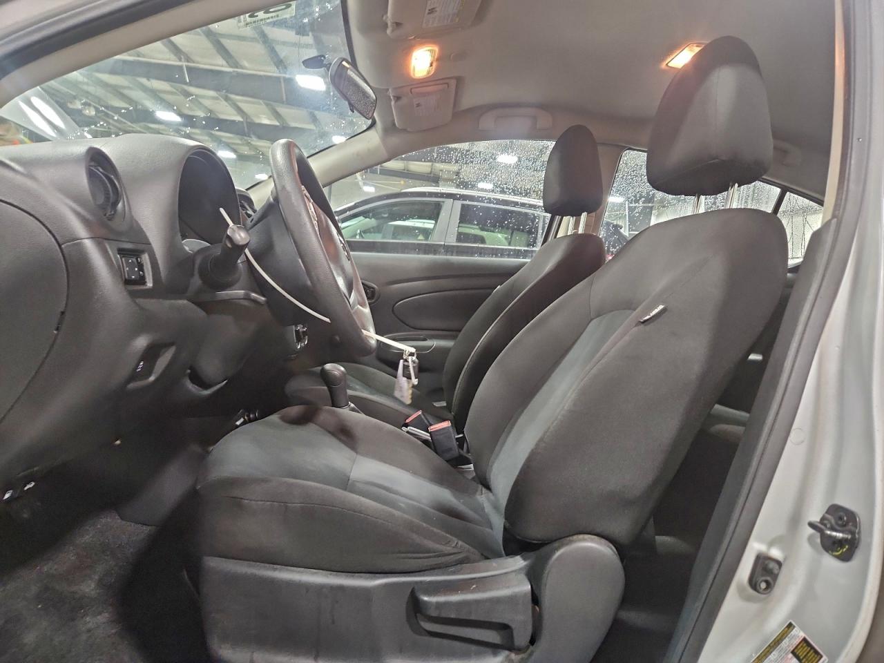 2018 NISSAN VERSA S photo 13
