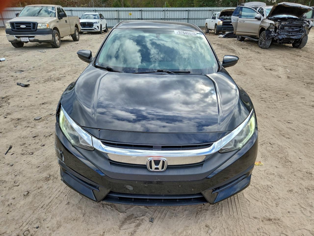 2017 HONDA CIVIC LX photo 5