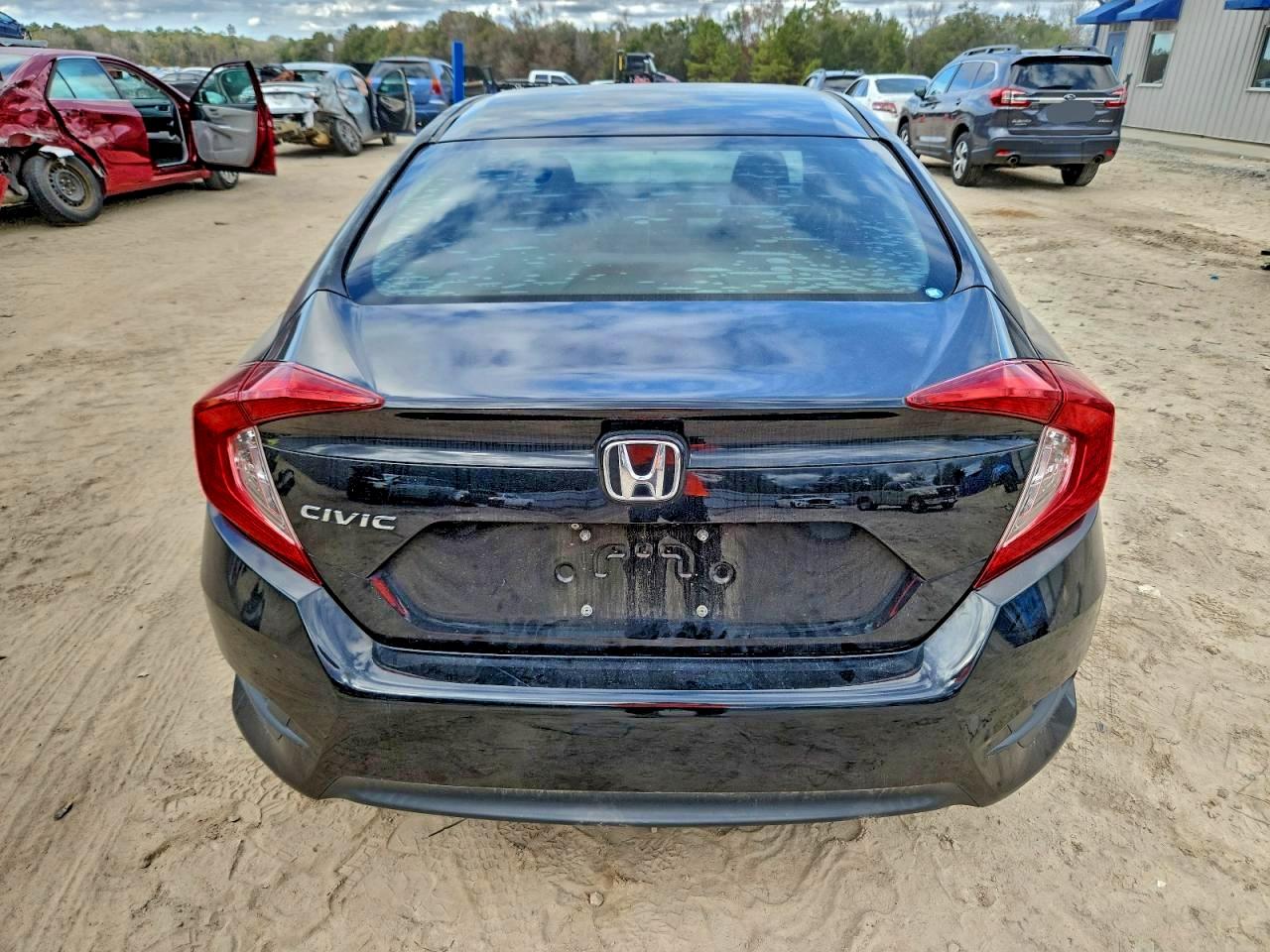 2017 HONDA CIVIC LX photo 6