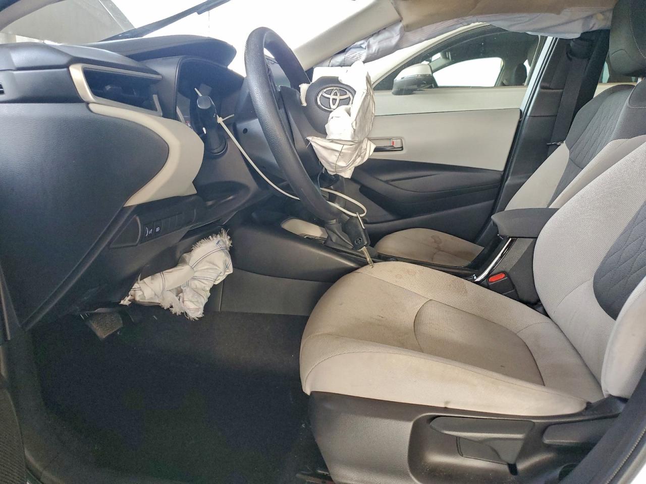 2022 TOYOTA COROLLA LE photo 19