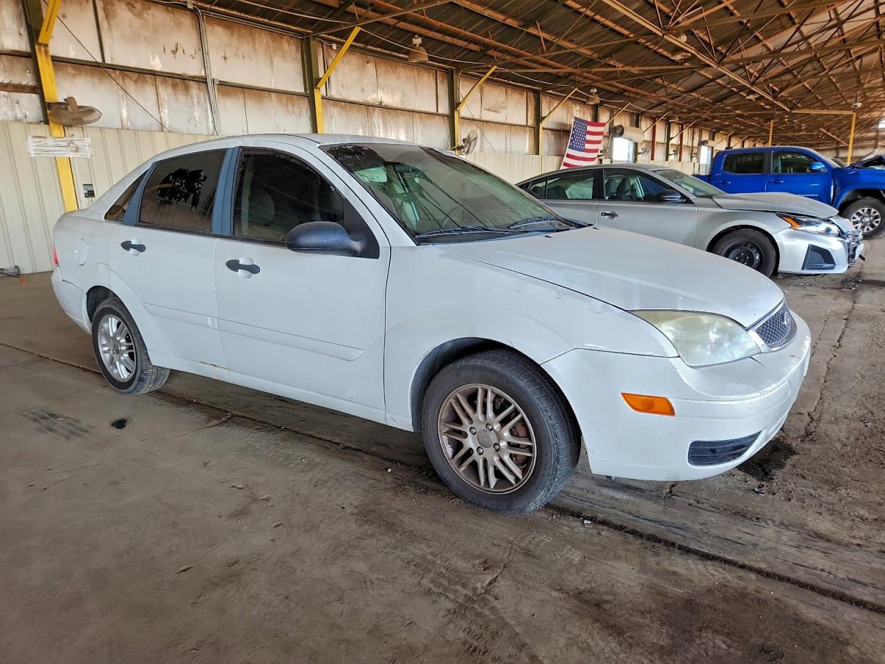 2007 FORD FOCUS ZX4 photo 4
