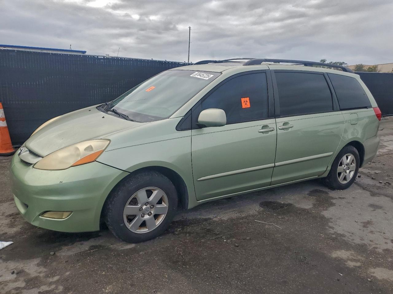 2008 TOYOTA SIENNA