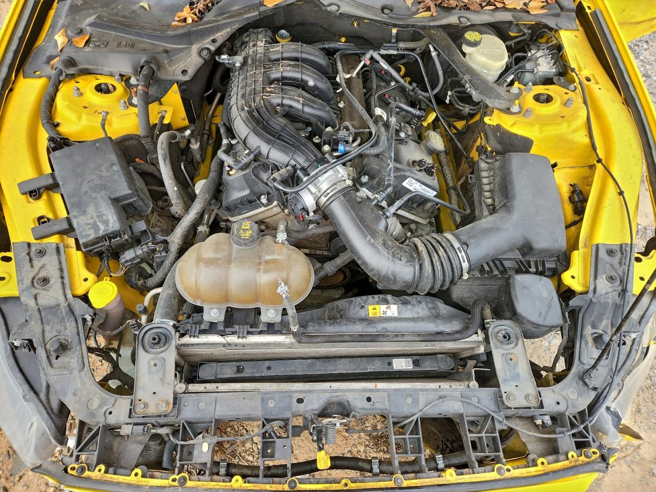 2016 FORD MUSTANG photo 11