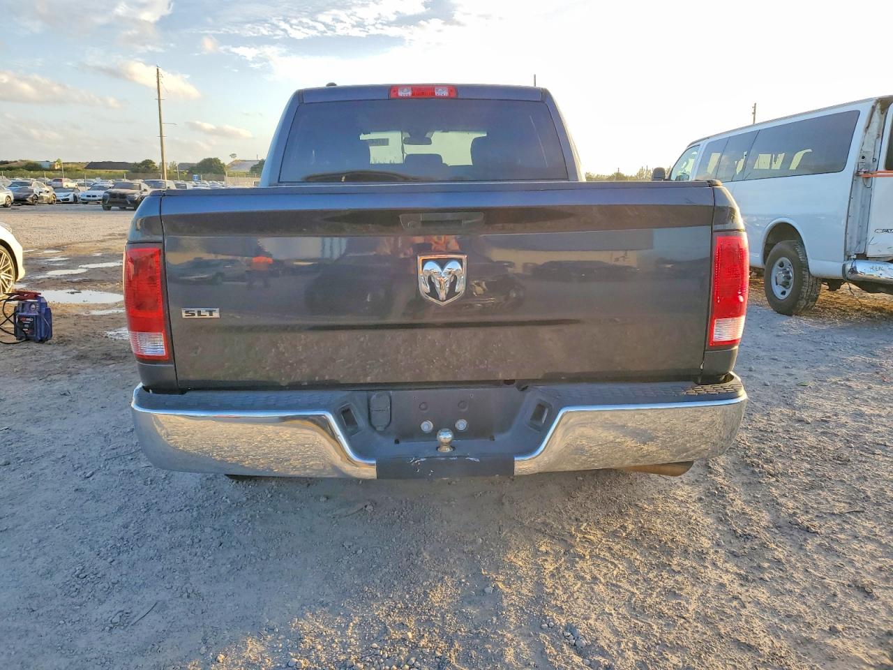 2021 RAM 1500 CLASSIC SLT photo 6