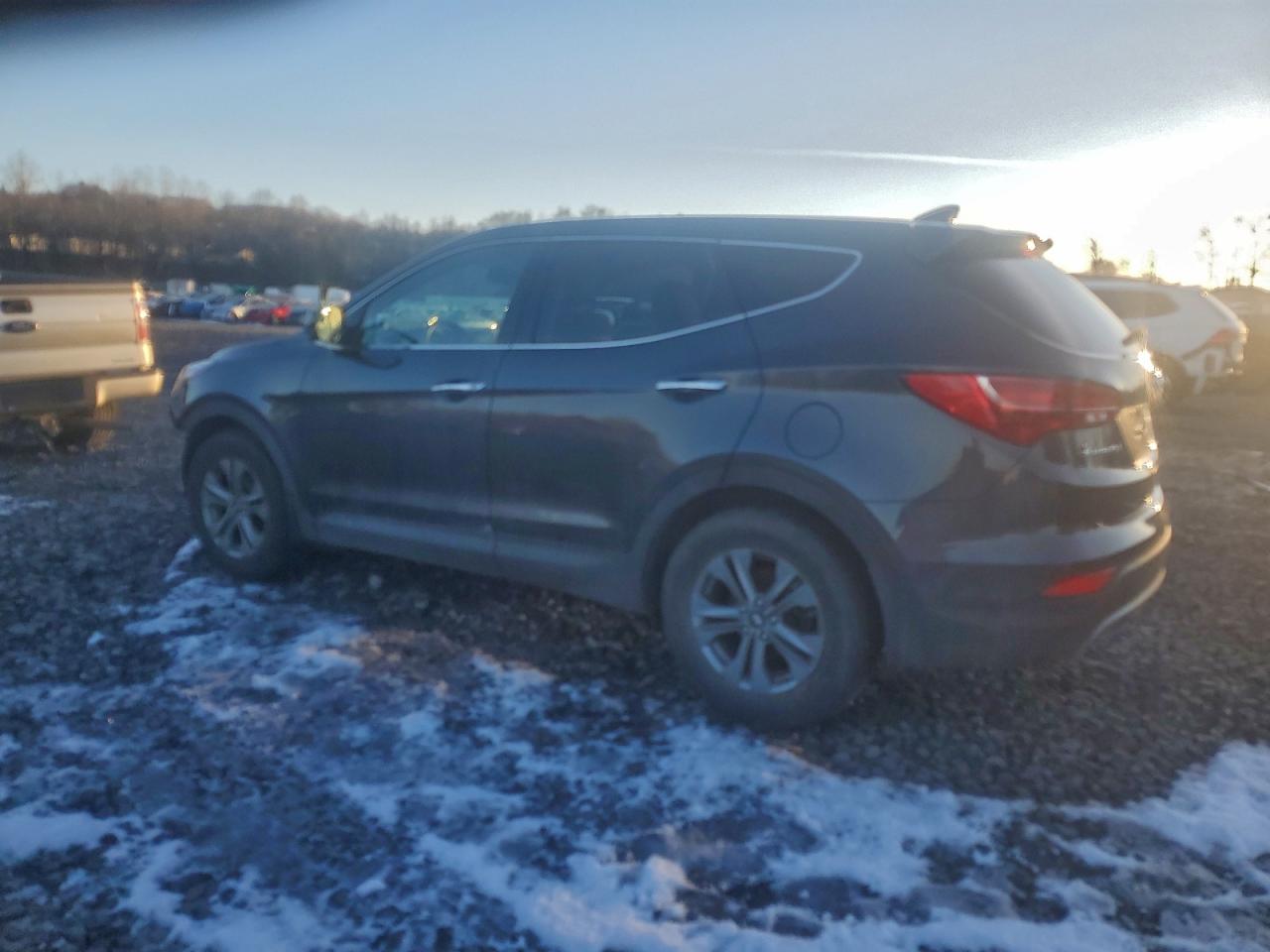 2016 HYUNDAI SANTA FE SPORT photo 2