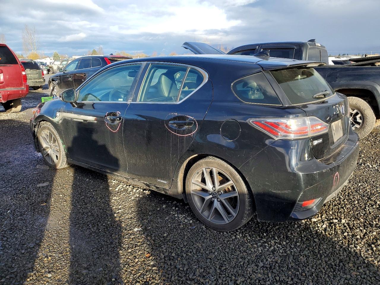 2015 LEXUS CT 200 photo 2