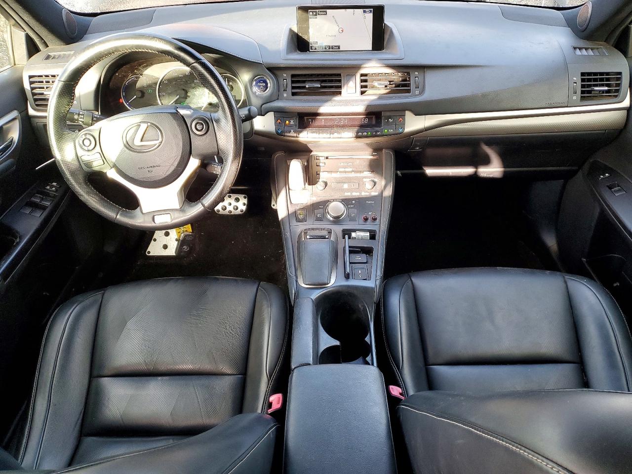 2015 LEXUS CT 200 photo 8