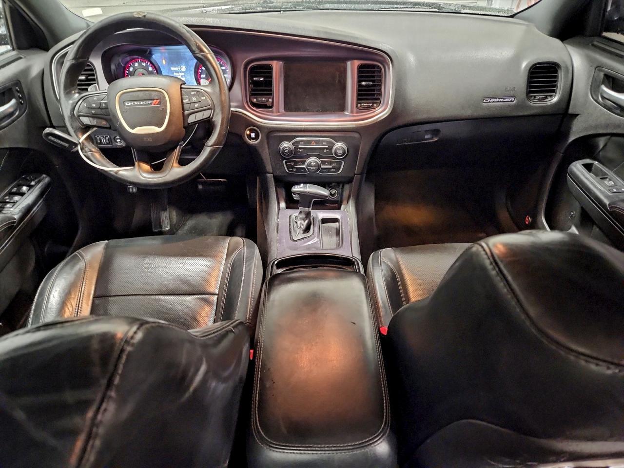2016 DODGE CHARGER SXT photo 8