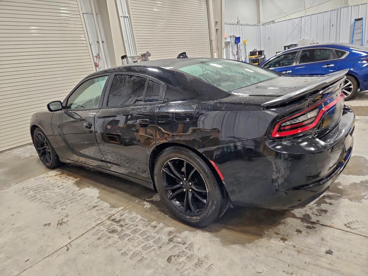 2016 DODGE CHARGER SXT photo 2