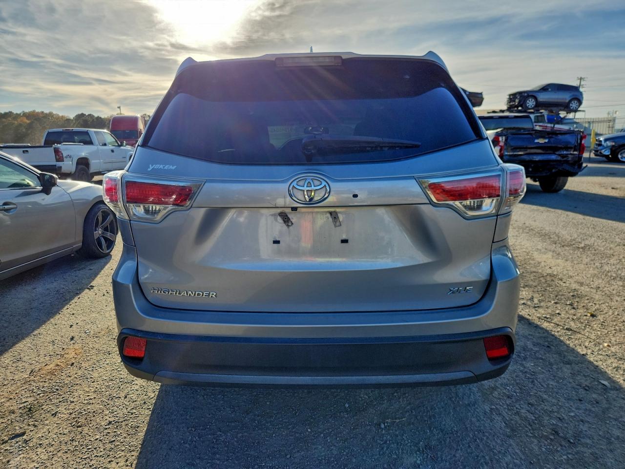 2016 TOYOTA HIGHLANDER XLE photo 6