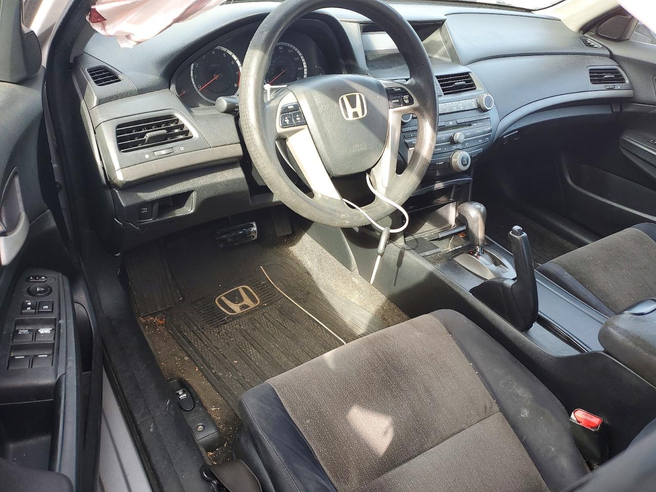 2010 HONDA ACCORD LXP photo 8